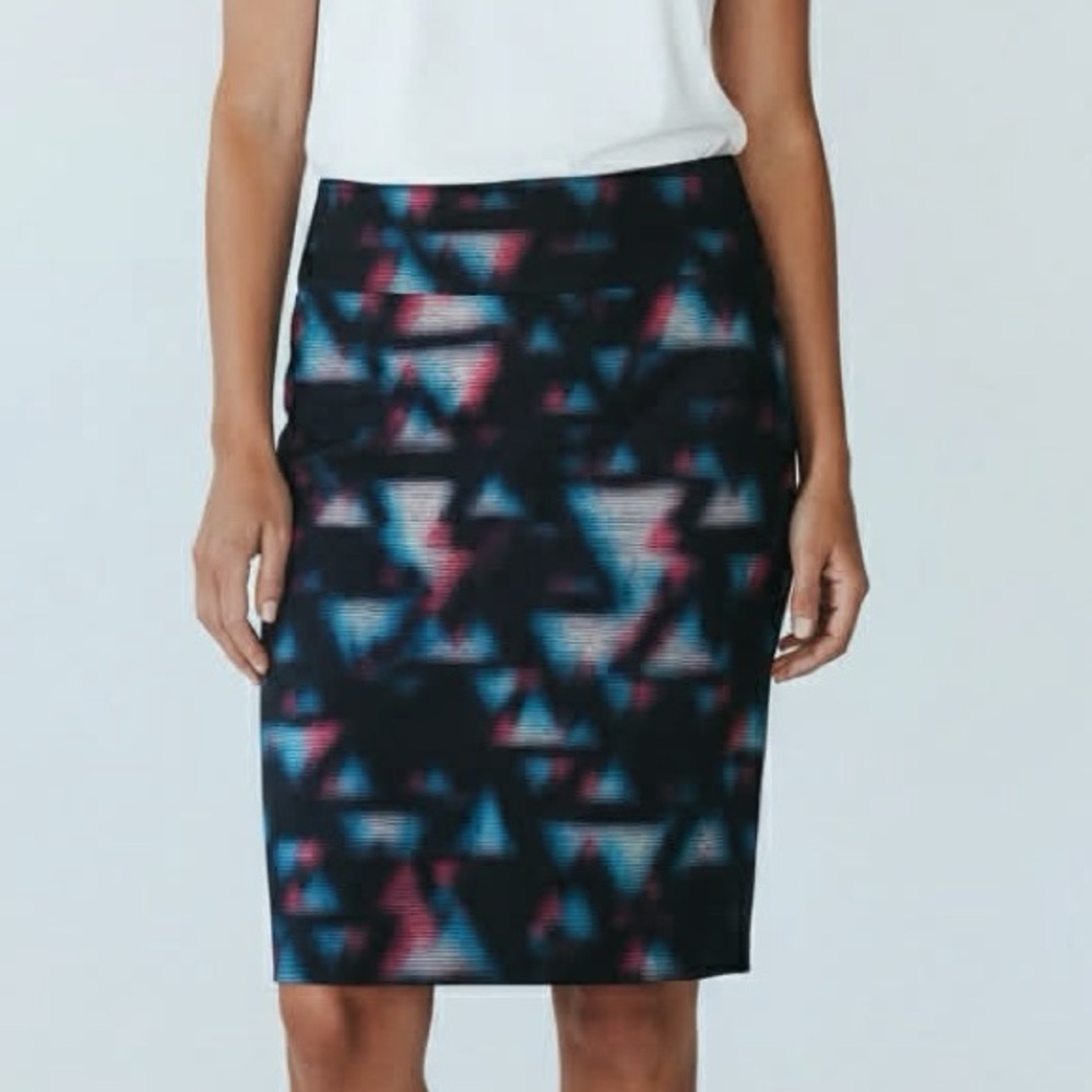 LuLaRoe Women’s Size 2XL Stylish Geometric Print Skirt